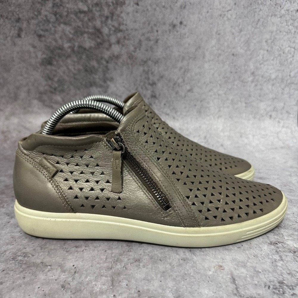 ECCO‎ Soft 7 Laser Cut Booties Womens 10 Metallic Leather Side Zip Sneaker Boots